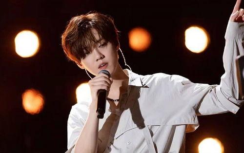 真实爆料鹿晗视频大全,真实爆料视频大盘点，独家视角呈现偶像幕后故事  第1张